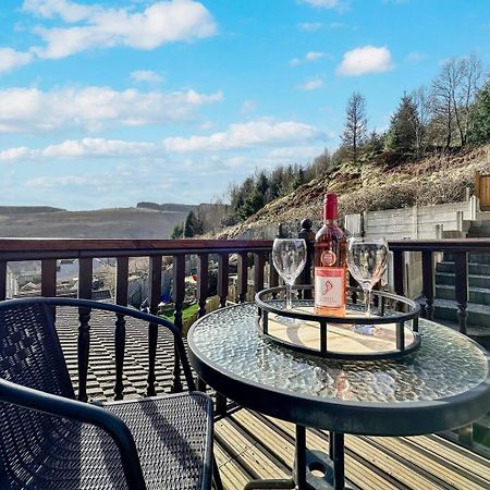 3 Bed Home In Tonypandy With Balcony View Room Llwynypia Екстер'єр фото