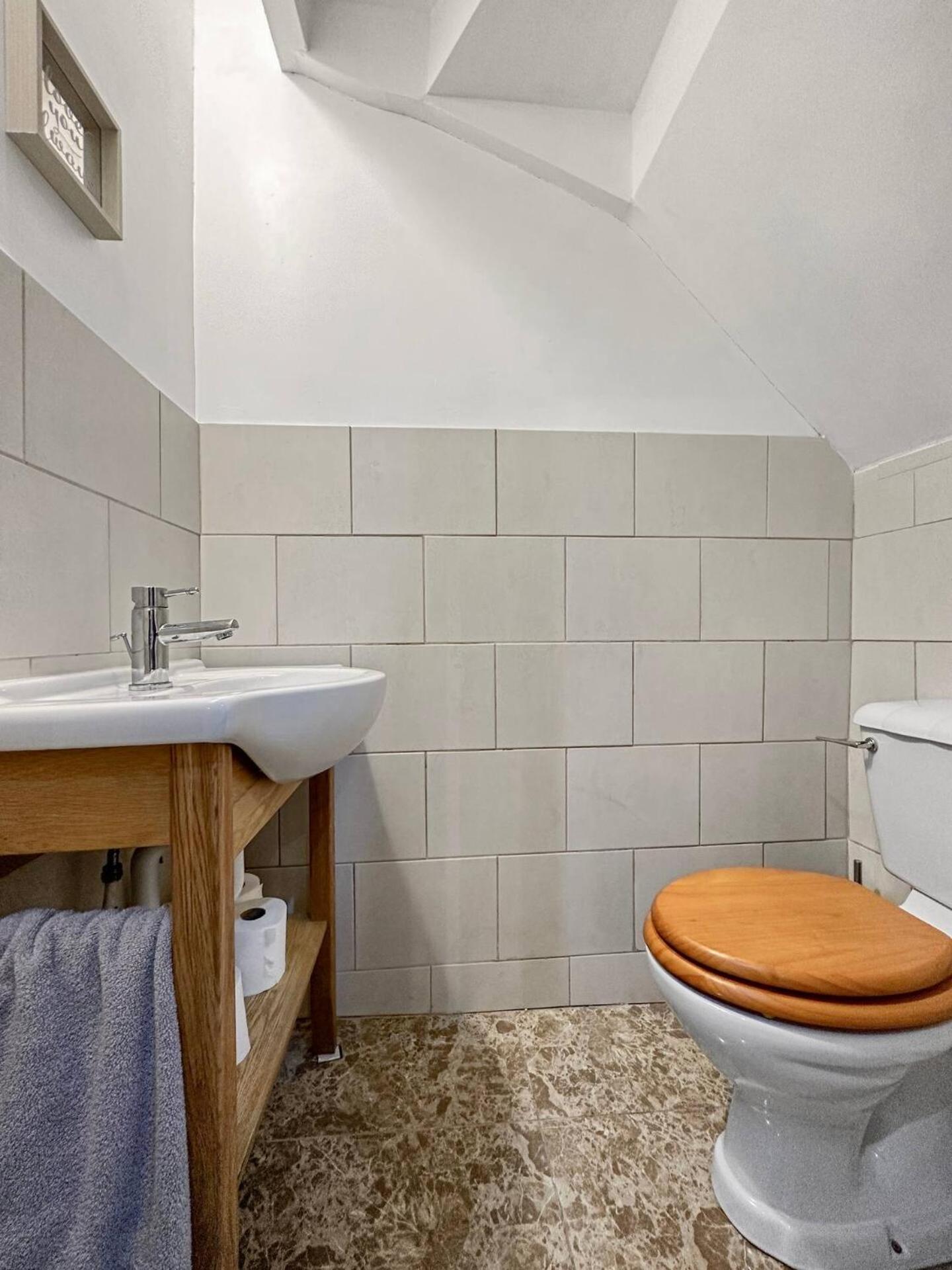 3 Bed Home In Tonypandy With Balcony View Room Llwynypia Екстер'єр фото
